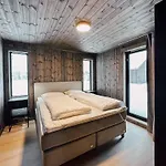 Modern Mountain - Sauna - 5 Bedrooms - Sleeps For 10 Semesterbostad Torpo