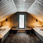 Semesterbostad Modern Mountain - Sauna - 5 Bedrooms - Sleeps For 10 *
