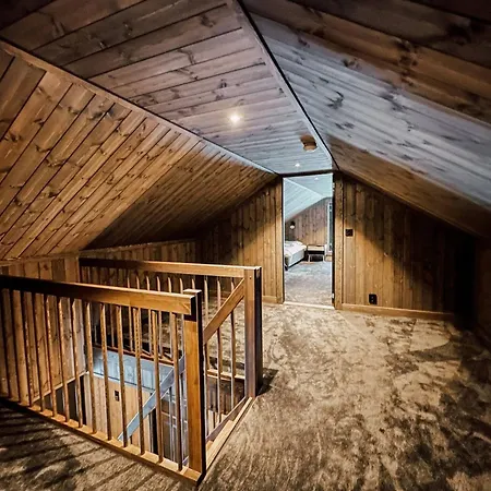 Ferienhaus Modern Mountain - Sauna - 5 Bedrooms - Sleeps For 10 Torpo