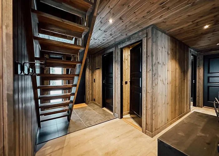 Modern Mountain - Sauna - 5 Bedrooms - Sleeps For 10 Дом отдыха *