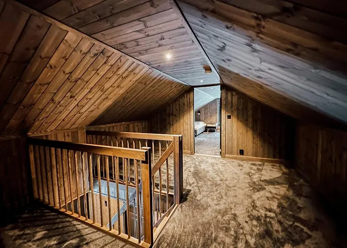 Дом отдыха Modern Mountain - Sauna - 5 Bedrooms - Sleeps For 10 Torpo